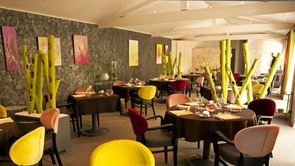 Le Carre D'Alethius Logis Hotel Restaurant Charmes-sur-Rhone Exterior photo